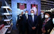 رئيس الوزراء يتفقد القاعات والأجنحة في معرض القاهرة الدولي للكتاب في الدورة الـ 53