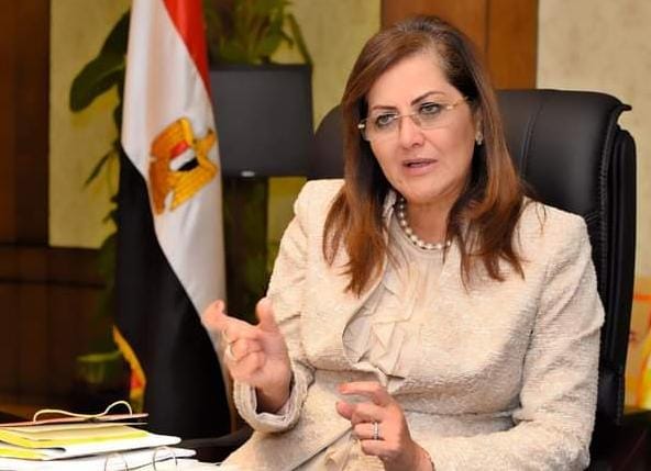 وزيرة التخطيط تتلقى تقريرًا حول الموقف التنفيذي لمشروع لتنمية الأسرة المصرية