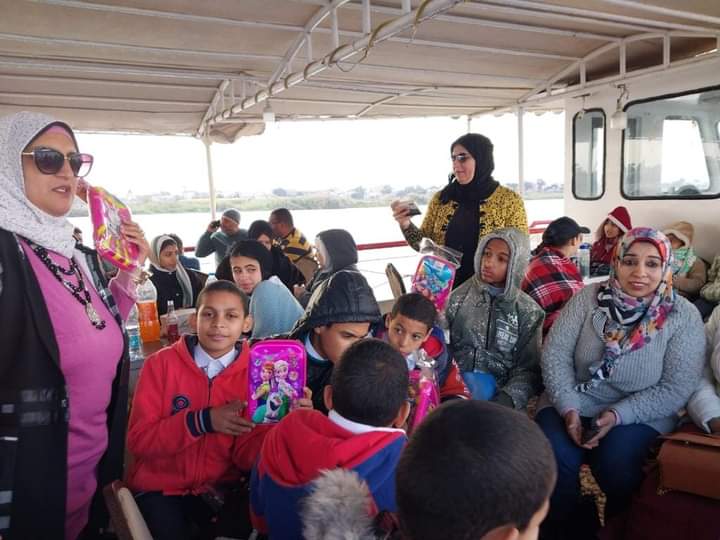 محافظة المنيا تنظم رحلة نيلية تثقيفية لاطفال الوحدة العامة لحماية الطفل لمنطقة اثار بني حسن