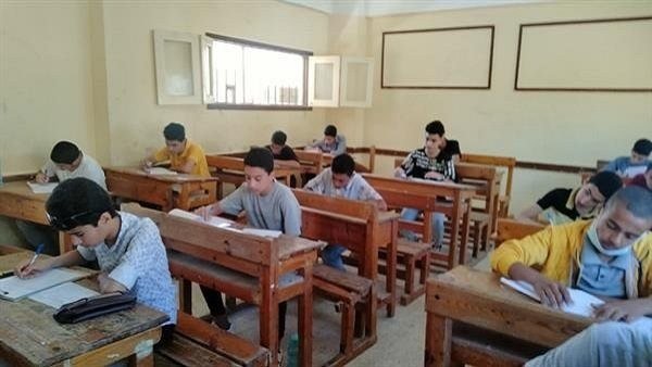 إنطلاق امتحانات الشهادة الإعدادية بمحافظة القليوبية غدا الخميس
