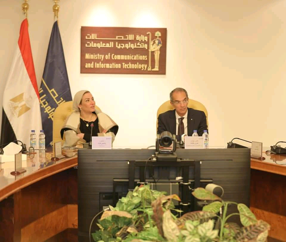وزيرا البيئة والاتصالات يناقشان أوجه التعاون لأستضافة مصر لمؤتمر الأطراف لتغير المناخ القادم cop27