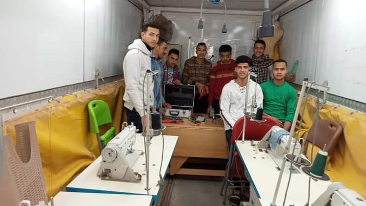 القوى العاملة: تدريب مجانا علي مهنة التفصيل والسباكة بوحدة التدريب المتنقلة بقرية الحصص بالدقهلية