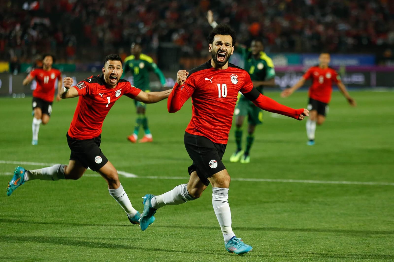 مصر تتفوق على السنغال بهدف نظيف وتضع قدمًا في كأس العالم