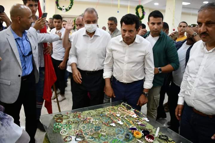 وزير الرياضة ومحافظ القليوبية يفتتحان مركز شباب كفر شبين 