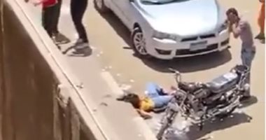 شاب يتخلص من طالبة أمام جامعة المنصورة