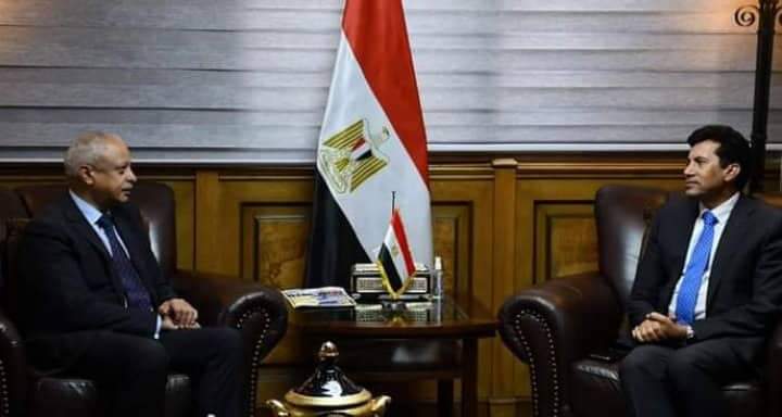 وزير الرياضة يبحث مع مساعد وزير الخارجية للشئون الآسيوية سبل فتح آفاق جديدة للتعاون المشترك