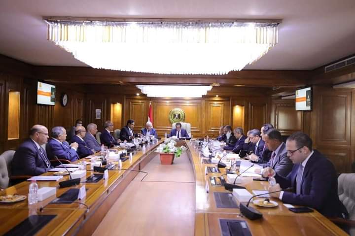 وزير التعليم العالي يعقد الاجتماع الأول لمجلس إدارة الهيئة القومية للجامعات الأهلية والتكنولوجية