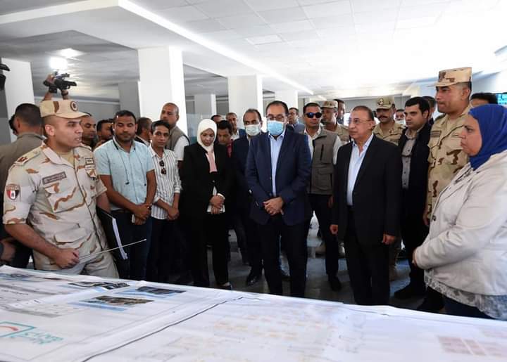 رئيس الوزراء يتفقد مشروعات المبادرة الرئاسية 