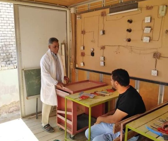 القوى العاملة: إنطلاق الدورة التدريبية على الكهرباء للشباب بالوادي الجديد