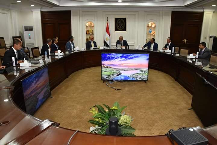 وزير الإسكان يلتقى ممثلى مجموعة فنادق ماريوت الدولية لعرض الفرص الاستثمارية المتاحة 