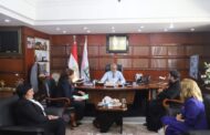 وزير القوى العاملة يلتقي وفد 