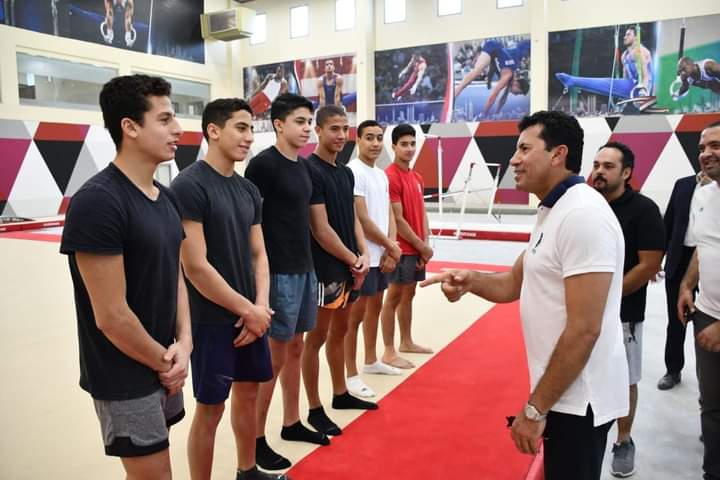 وزير الشباب يشهد تدريب منتخب الناشئين للجمباز بالمدينة الرياضية بالعاصمة