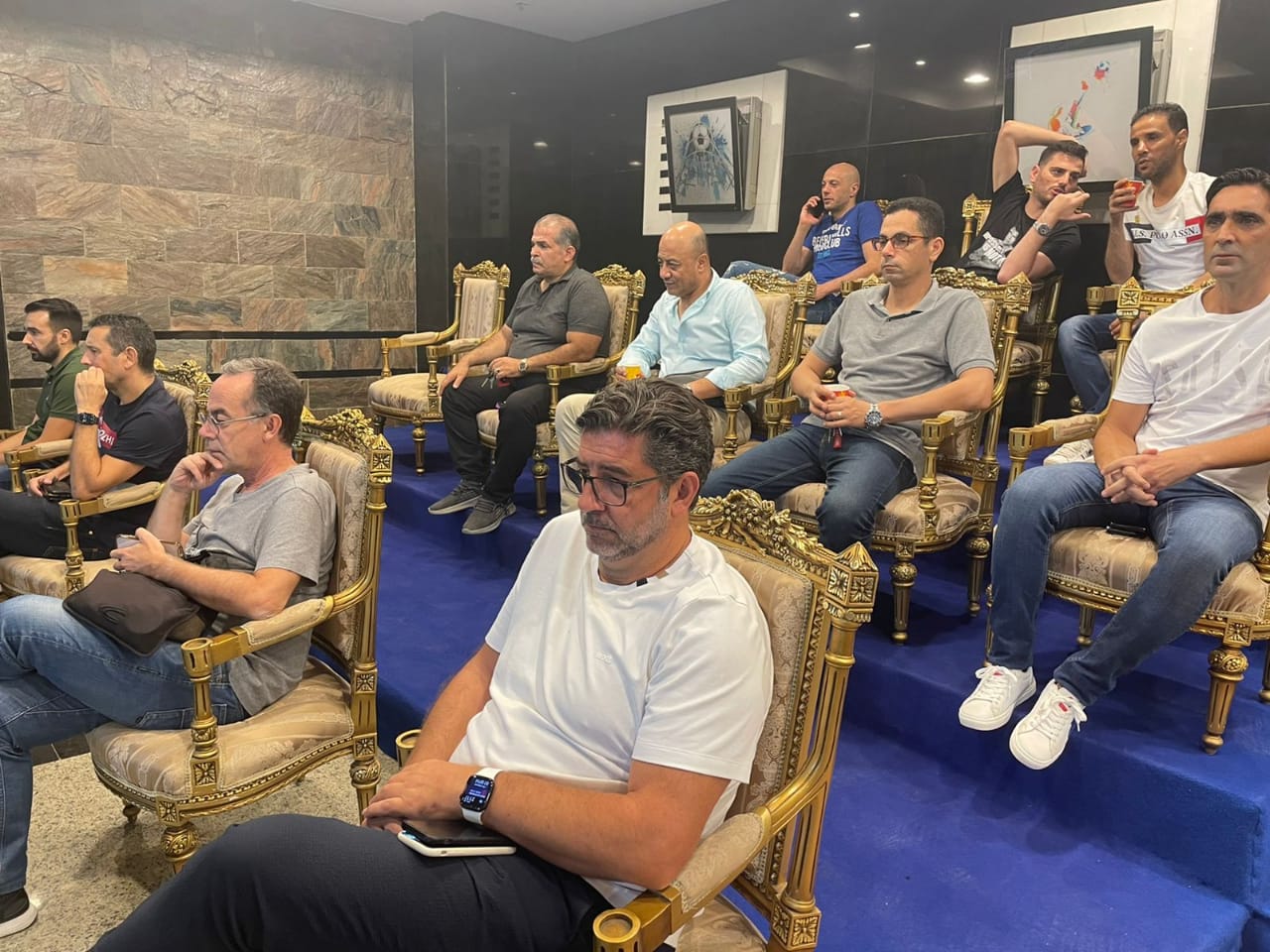 ميكالي وفيتوريا يطلبان الجهاز المعاون بتسجيل مباراة فيوتشر والزمالك 
