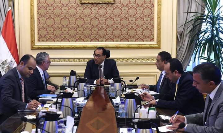 رئيس الوزراء يتابع مشروع تطوير ميناءي السخنة والعريش