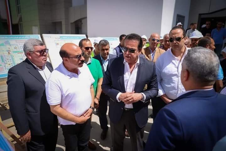 وزير الصحة يتفقد أعمال رفع الكفاءة بمشروع تطوير مستشفى كوم أمبو المركزي