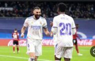 بنزيما على رأس قائمه فريق ريال مدريد في مواجهة إلتشي 