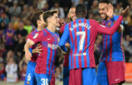 فاتي وليفاندوفسكي يقودان هجوم برشلونة أمام فالنسيا في الليجا