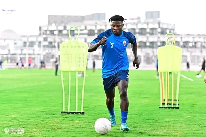 مهاجم الزمالك ينتظم في التدريبات الجماعيه بعد عودته أمس