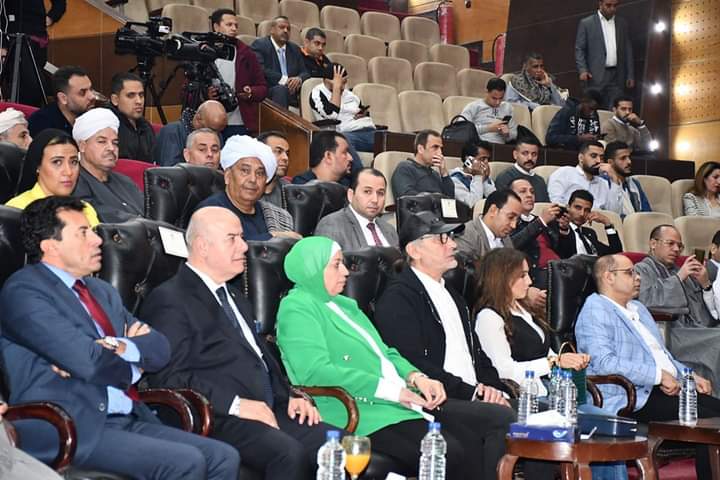 وزير الرياضة يشهد مناقشة كتاب «أسرار عميد دولة المداحين» ياسين التهامي على مسرح الوزارة