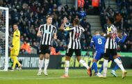 ليستر سيتي يتلقى هزيمة ثقيلة على يد نيوكاسل يونايتد في الدوري الانجليزي