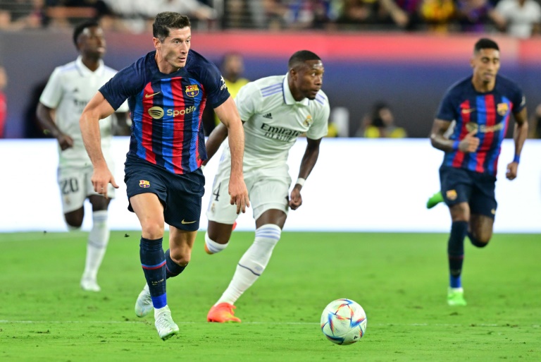 تفوق البارسا.. تاريخ مواجهات برشلونة وريال مدريد بكأس ملك إسبانيا