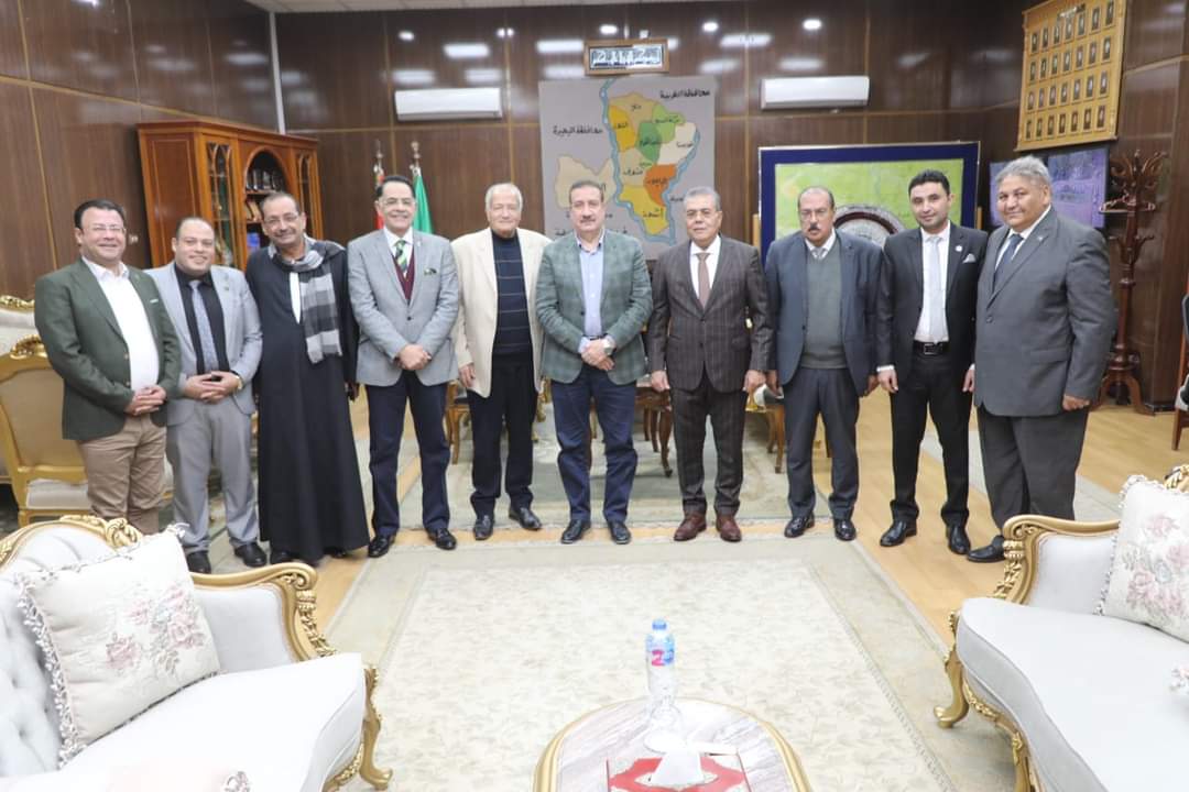 محافظ المنوفية يلتقي أعضاء مجلسي النواب والشيوخ