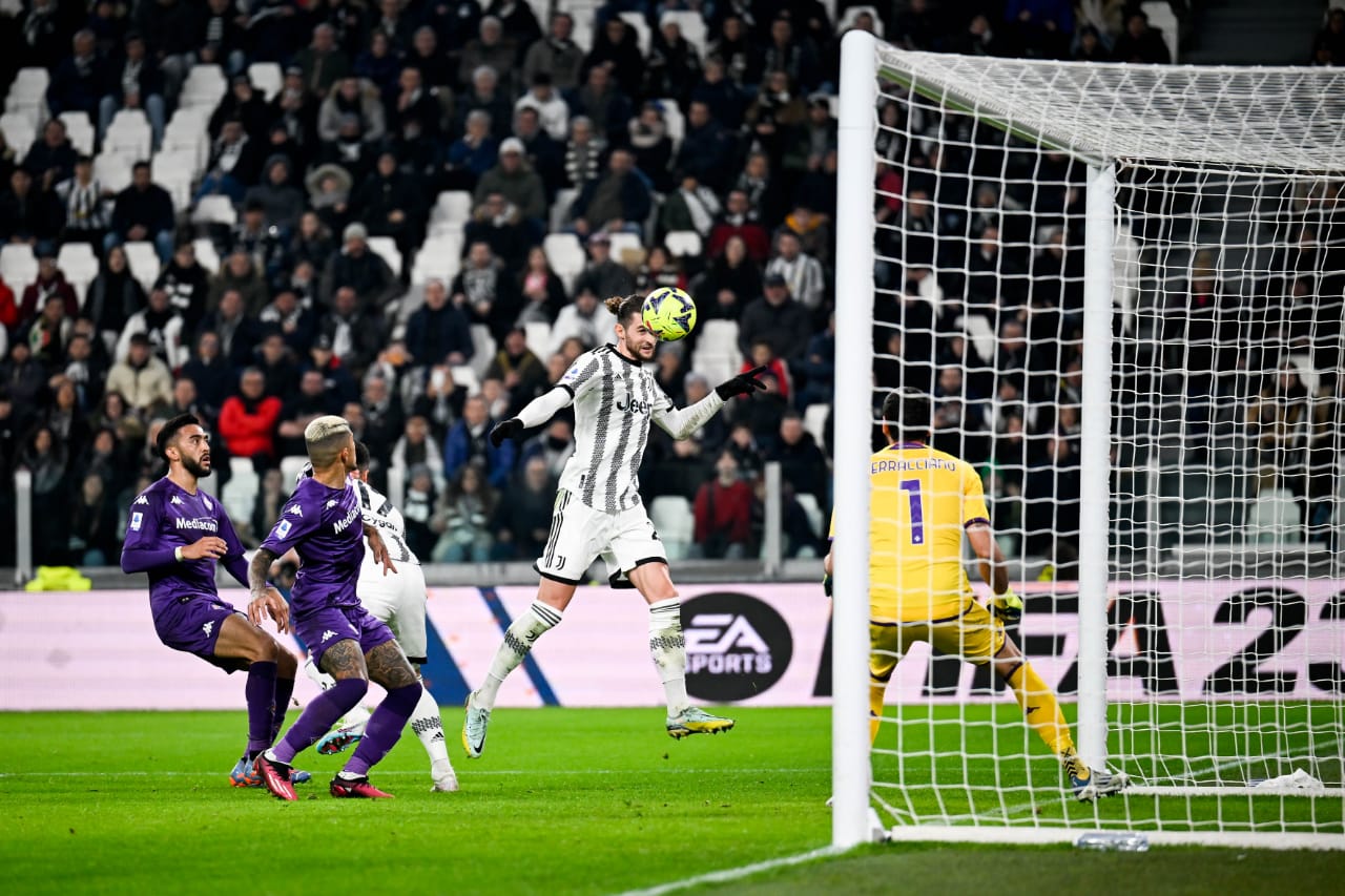 يوفنتوس يحقق الفوز على فيورنتينا ويرتقي ثلاثة مراكز للأمام في 