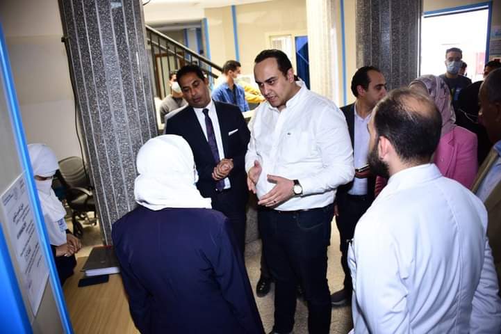 رئيس هيئة الرعاية الصحية يتفقد الخدمات الطبية المقدمة للأهالي في مدينة الطور