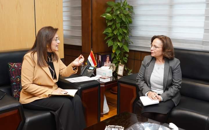 وزيرة التخطيط تلتقي الأمين العام للمجلس القومي للطفولة والأمومة لبحث مشروع تنمية الأسرة