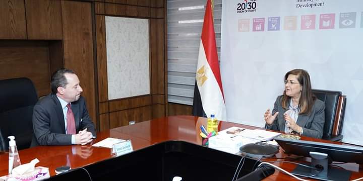 وزيرة التخطيط  تلتقي القائم بأعمال السفير الأمريكي بالقاهرة لبحث سبل التعاون