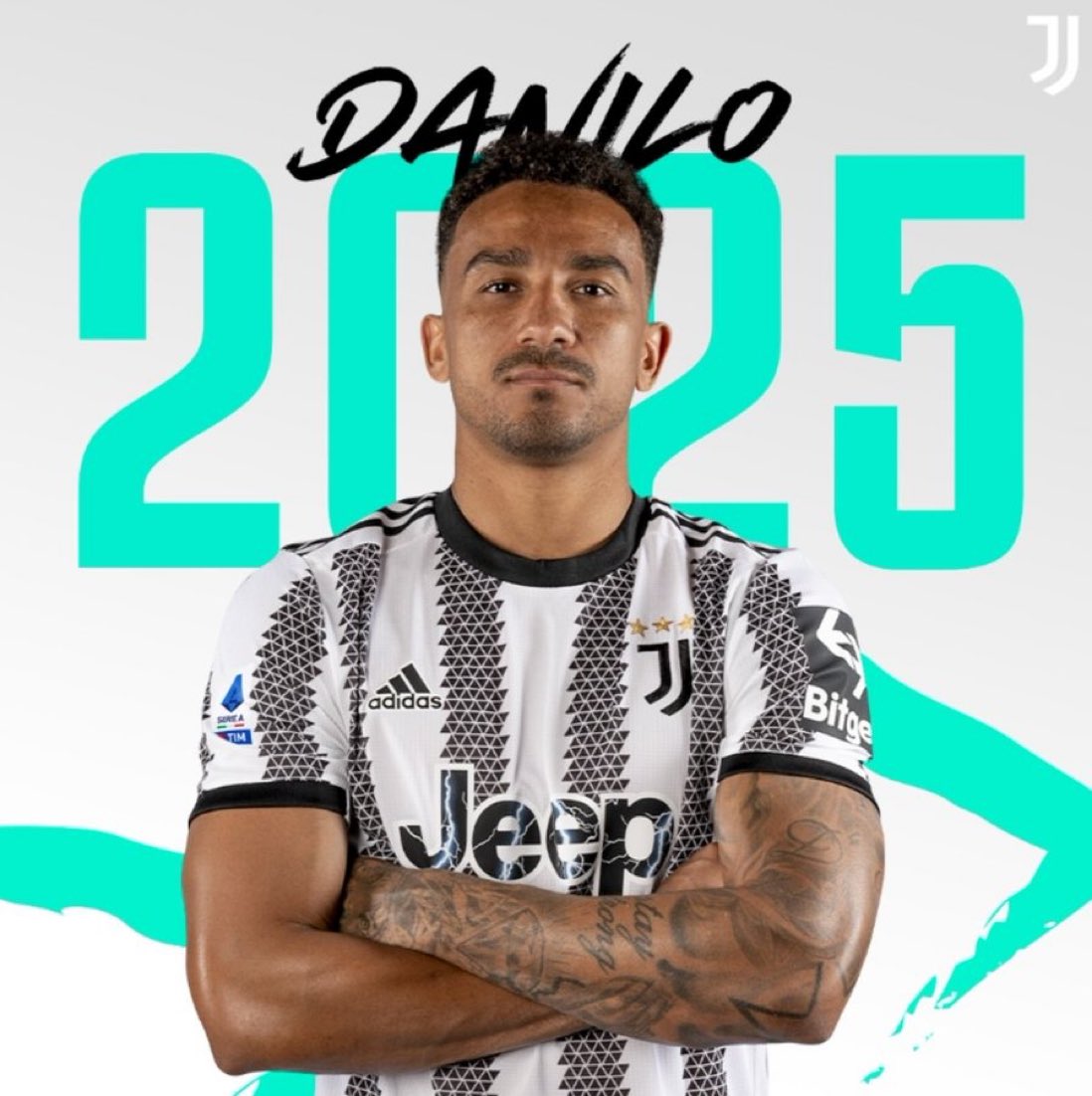 يوفنتوس يمد عقد البرازيلي دانيلو حتى 2025