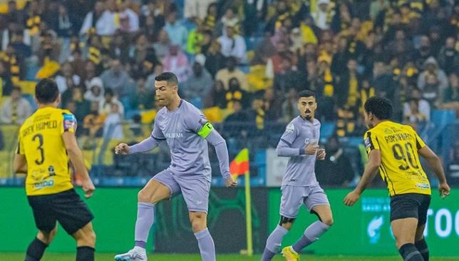 صراع على صدارة الدوري السعودي بين الاتحاد و النصر 