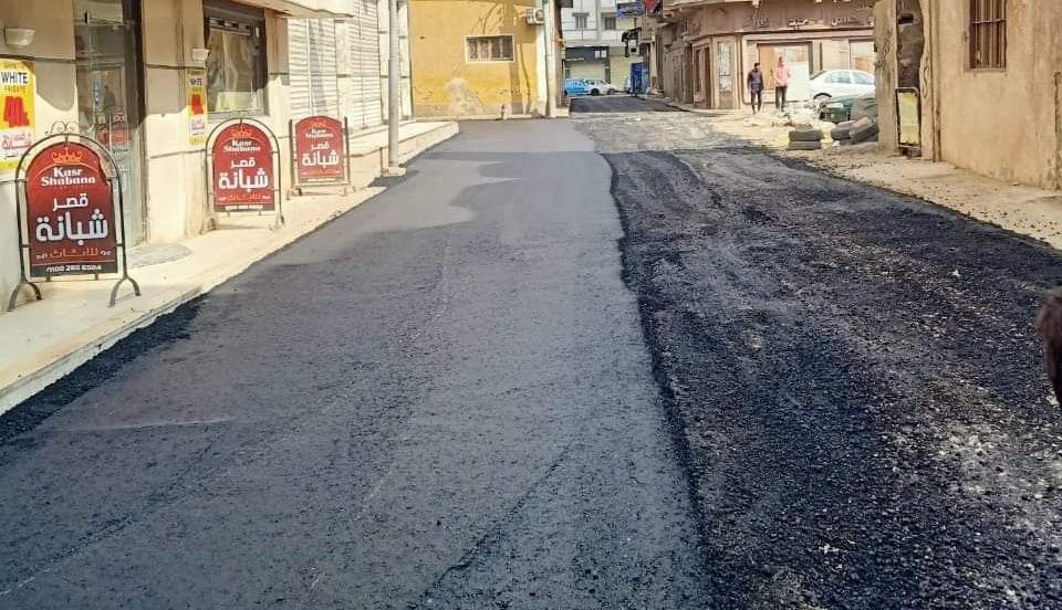 محافظ دمياط تتابع أعمال الرصف ضمن مشروع تطوير المناطق الغير مخططة
