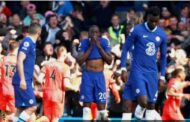 تشيلسي يسقط أمام برايتون بثنائية في الدوري