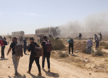 مصرع وإصابة 8 أشخاص إثر وقوع حادث تصادم سيارة ميكروباص بإحدى الأشجار 