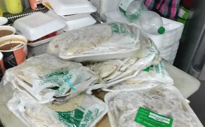 حملات تموينية مفاجئة بأسوان تضبط مخالفات واسعة وتكشف سلع فاسدة