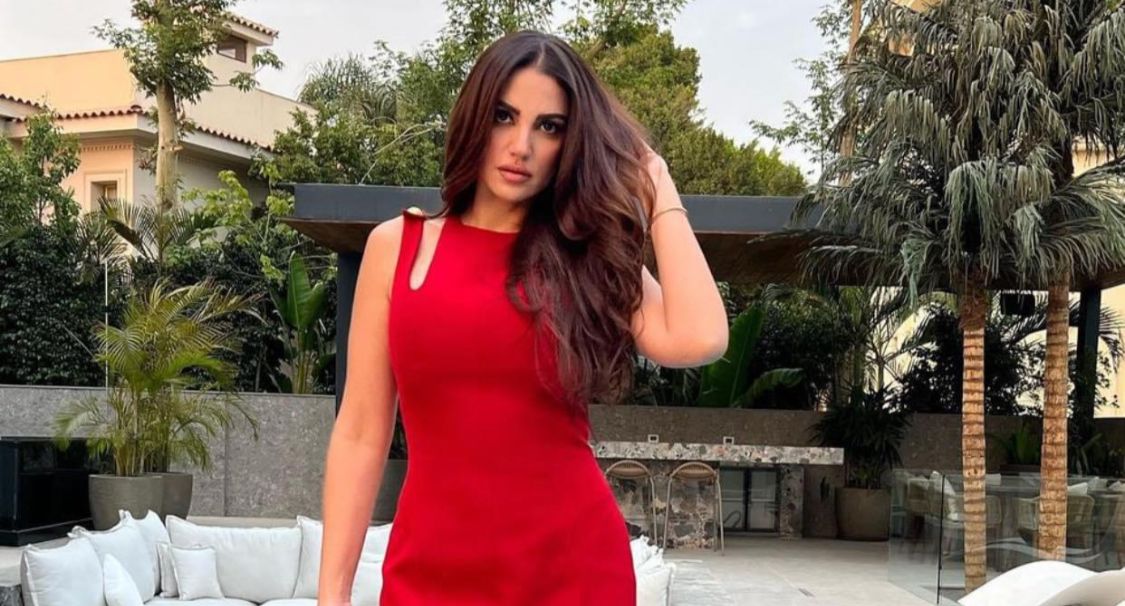 أنا أؤمن بالحب.. درة تستعرض جمالها بالأحمر
