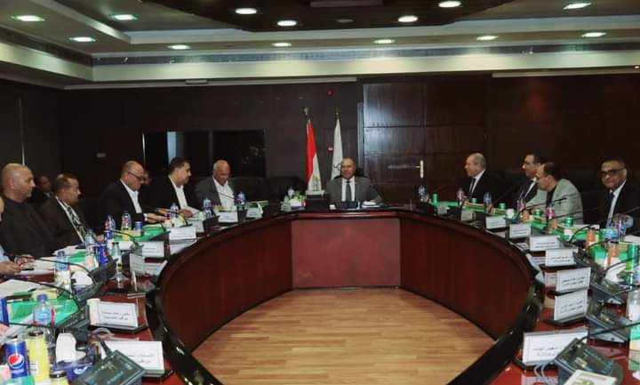 وزير النقل يترأس الجمعيتين العموميتين للشركة المصرية لإنشاء وصيانة مرافق النقل والمطارات