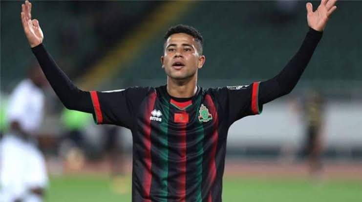 حقيقة تعطيل صفقة الأهلي لضم هذا اللاعب.. تعرف على موعد تقديمه