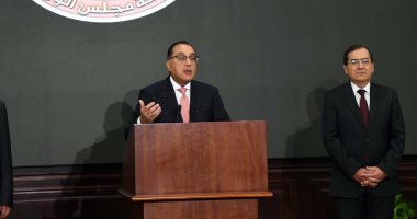 رئيس الوزراء: العمل من المنزل للموظفين يوم الأحد من كل أسبوع في أغسطس