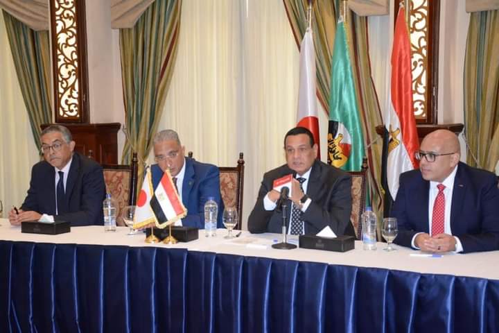 وزير التنمية يشهد توقيع محافظ الفيوم وشركة 