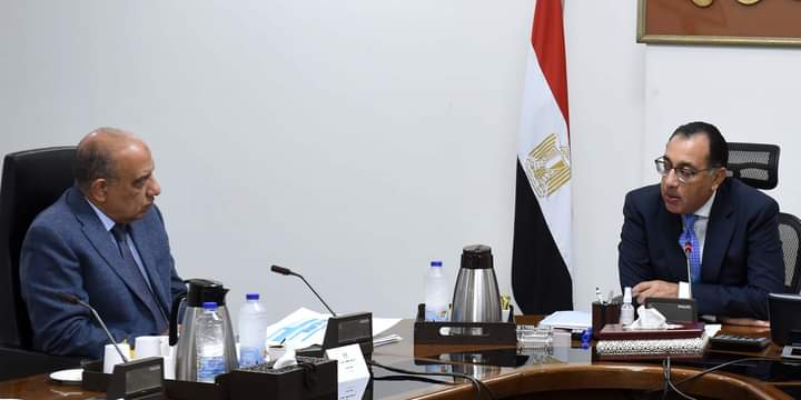 رئيس الوزراء يتابع نشاط عمل شركة الشرقية 