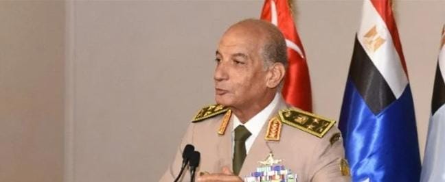 وزير الدفاع والإنتاج الحربى يكرم قادة القوات المسلحة المحالين للتقاعد
