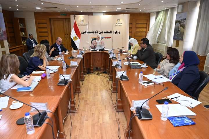وزيرة التضامن تترأس اجتماع مجلس إدارة بنك ناصر الاجتماعي بعد إعادة تشكيله