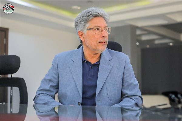 بيريرا يمنح حكام الفأر تعليمات هامة.. وهكذا سيتم إضافة الوقت الضائع