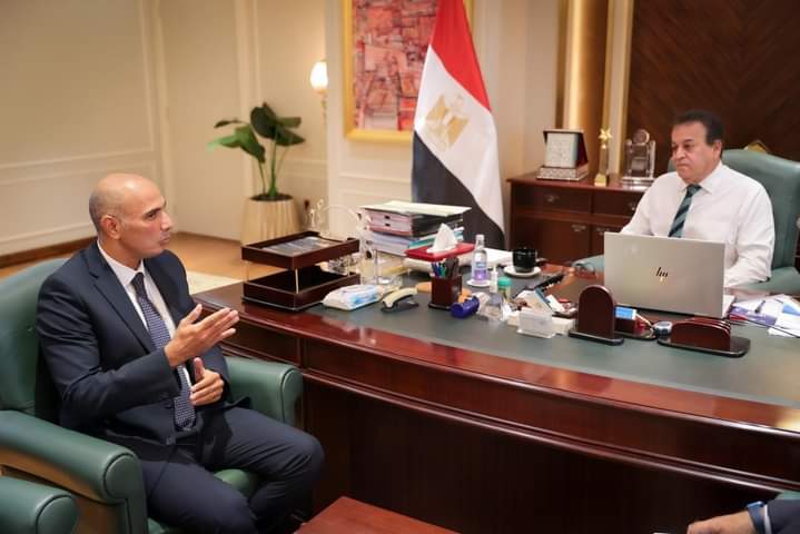 وزير الصحة يستقبل سفير مصر لدى دولة جيبوتي