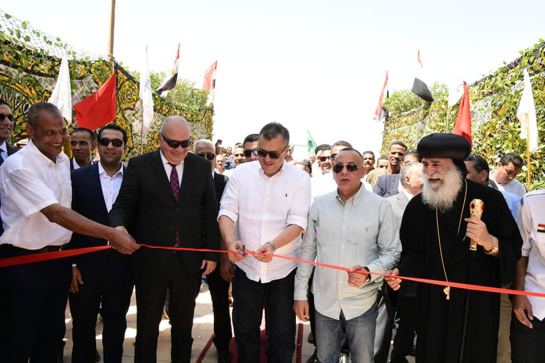وزير السياحة يفتتح ديري مارجرجس  بمحافظة قنا