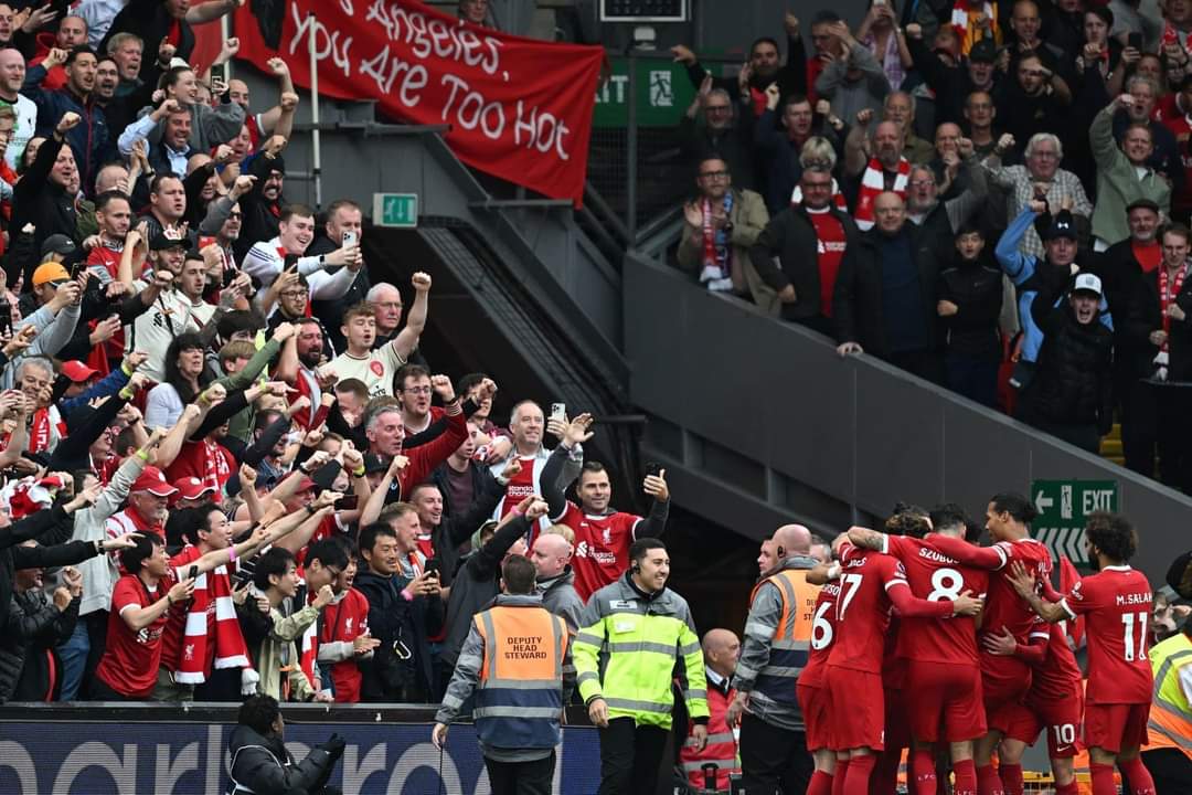 ليفربول يواصل تألقه بالفوز على ليستر سيتي بثلاثية في كأس الرابطة 