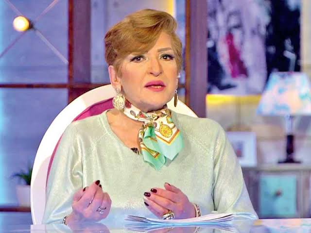 ليلى عز العرب: 