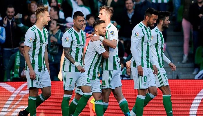 ميلان يقترب من ضم نجم ريال بيتيس الإسباني